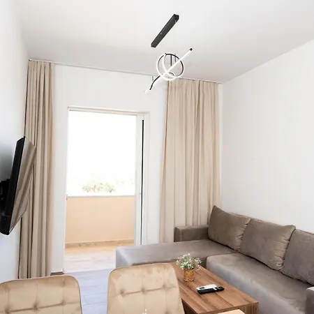 Smiles With Panoramic View Apartment *