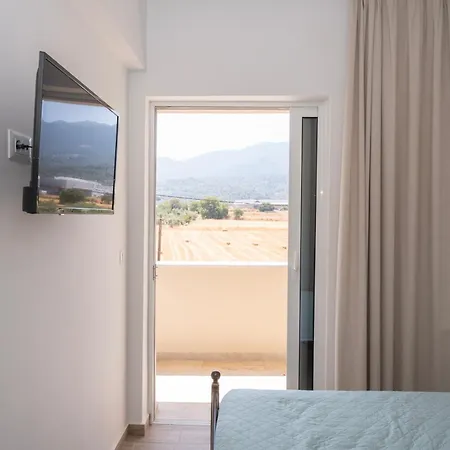 Smiles With Panoramic View * Ziparion