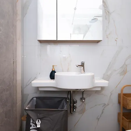 Smiles With Panoramic View Apartment Ziparion