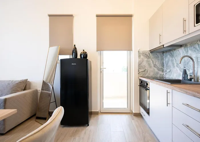 Smiles With Panoramic View * Zipárion