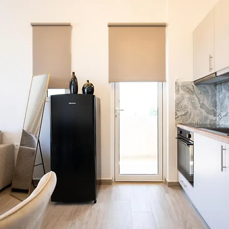 Smiles With Panoramic View * Zipárion