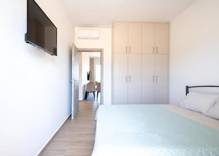 Smiles With Panoramic View Zipárion